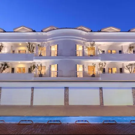 Apartment Luxurious And Modern In Turkey
